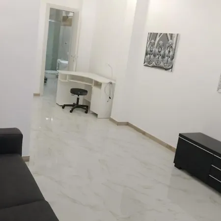 Nice In The Center Of Apartment *