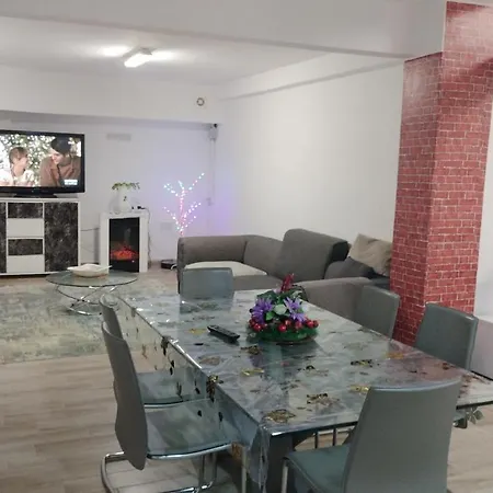 Nice In The Center Of Apartment *