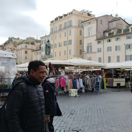 Nice In The Center Of * Rome