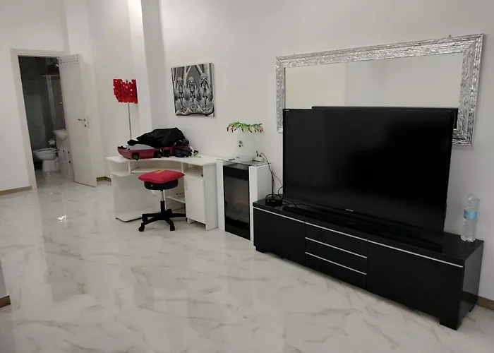 Nice In The Center Of Daire *